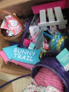 lot 128 image: Large Box of Easter Dcor, Baskets...