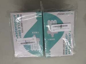 lot 144 image: 8 Grow Light Bulbs...