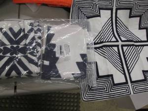 lot 188 image: Set of 4 Coordinating Pillow Covers...