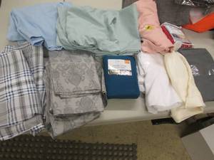 lot 189 image: Large Assortment Pillow Cases...