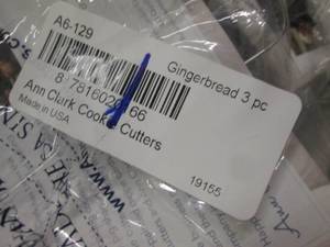 lot 240 image: 8 pks Assorted  Ann Clark Cookie Cu...