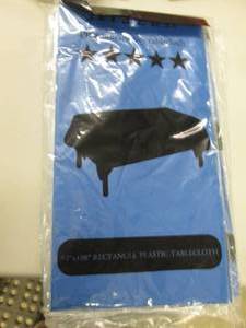 lot 282 image: 3-6pks Plastic Table Cloths 54x108 ...