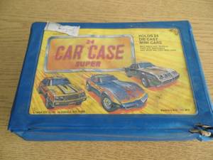 lot 28 image: HotWheels wCase