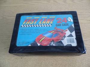 lot 29 image: HotWheels wCase