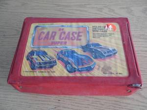 lot 31 image: HotWheels wCase