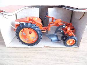 lot 39 image: Allis-Chalmers Model G Tractor