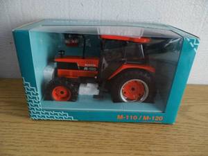 lot 47 image: Kubota M-110120
