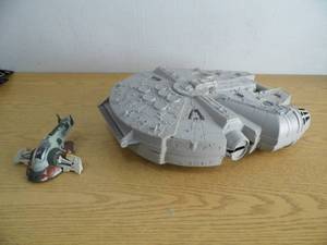 lot 70 image: Star Wars Ship Carry Case