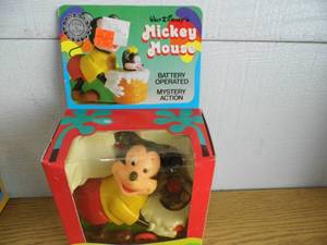 lot 86 image: Mickey Mouse Action Figure