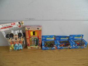 lot 98 image: Disney Toys