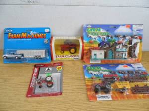 lot 117 image: Farm Toys