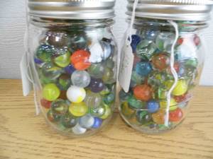 lot 118 image: Lot of 2 Jars of Marbles