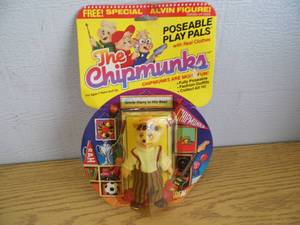 lot 124 image: Chipmunks Poseable Figure from 1984