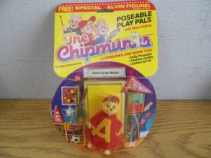 lot 125 image: Chipmunks Poseable Figure from 1984