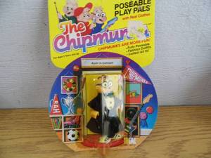 lot 128 image: Chipmunks Poseable Figure from 1984