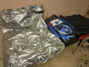 lot 336 image: AQUA LUNG SNORKEL SET, MASK, SNORKEL, FLIPPERS - NEW, WATER AIR MATTRESS, TRACTOR INNER TUBE