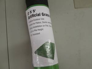 lot 2 image: 2 x 8  Artificial grass runner rug ...