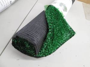 lot 5 image: 2 x 8  Artificial grass runner rug ...