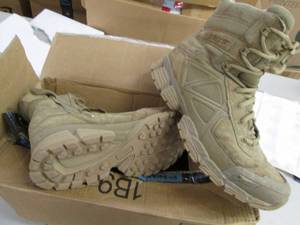 lot 35 image: mens boots size, 14. ...