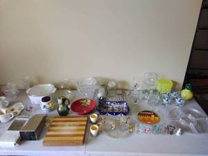 Lot of Kitchen Items