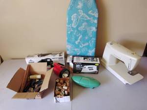 Lot of CraftingSewing Items
