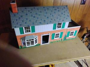 VINTAGE Metal Doll House