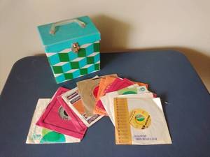 Vintage 45 Case with Contents