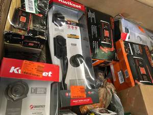 Gaylord Full of Door Hardware , assorted styles and conditions, some in like new condition some missing pcs review pictures