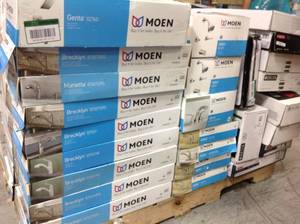 PALLET WITH MOEN & PFISTER & DELTA FAUCETS FOR PARTS