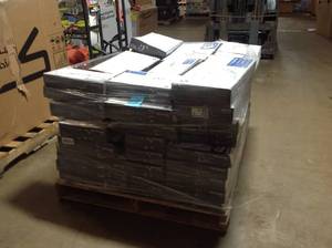 Pallet of assorted Glacier Bay kitchen and bathroom faucets customer returns various models and conditions