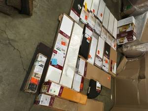 Lot whit assorted Decorative Shelving  original costumer returns