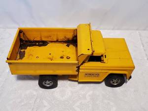 lot 26 image: 1960s Structo Vintage steel dump Truck, Metal 14