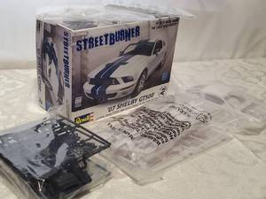 lot 27 image: Revell 125 scale Model Kit Street Burner 2007 Shelby GT500