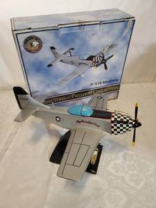 lot 55 image: P-51D Wooden Mustang Plane Protectors of Fredom Collection