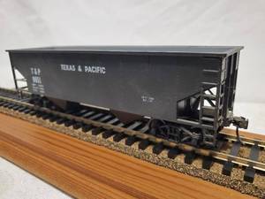 lot 19 image: Texas & Pacific rail car T & P 9051  Track Not Included