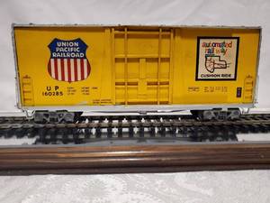 lot 31 image: O Scale Union Pacific U P #160285 Freight Box Car