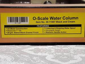 lot 21 image: O Scale Water Column Item #30 -11007