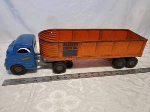 lot 48 image: Vintage 1950s Structo Pressed Steel Semi TractorTrailer 24 long