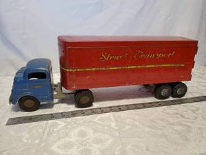 lot 36 image: Vintage 1950s Structo Pressed Steel Semi TractorTrailer 24 long