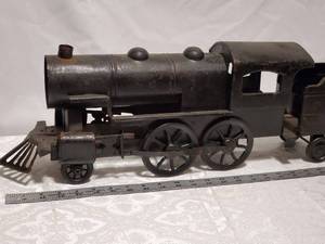 lot 90 image: Hand Made Steel Train Decor
