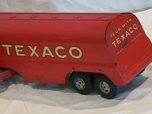 lot 91 image: Vintage 1950 Buddy L Texaco Tanker, 24 long