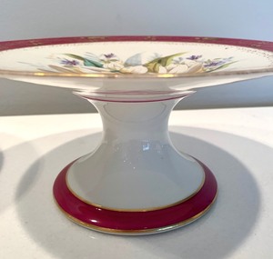 lot 38 image: Decorative ItemsGlassware