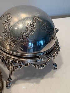 lot 51 image: Two Silver Plate Serving Items