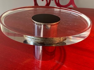 lot 55 image: Acrylic Cake PlateStand
