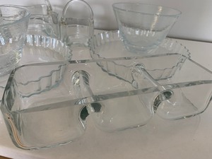 lot 62 image: Kitchen Glassware