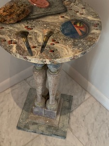 lot 161 image: Light Weight Decorative Accent Table