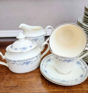 lot 13 image: Milton Bellemead China Set