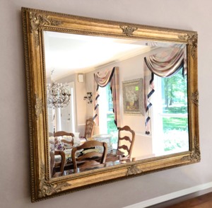 lot 12 image: Large Gold Framed Mirror