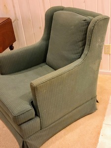 lot 75 image: Green Upholstered Chair
