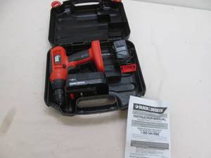 lot 11 image: Black N Decker drill